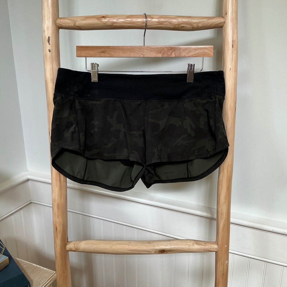 Lululemon Speed Up Low-Rise Lined Running Shorts Camo Green Black 2.5" Size 12
